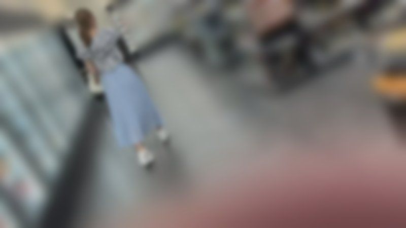 【個撮】ネイリストの若妻。近所のスーパーで発見、強制連行。敏感乳首を振り回し部下に馬乗り反省奉仕