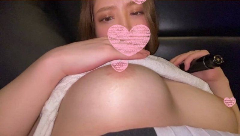 【廃版】色白Hカップ爆乳美女とドキドキのカラオケ個室で秘密のエッチ❤️密室の臨場感と背徳感に溺れる、禁断のひととき❤️