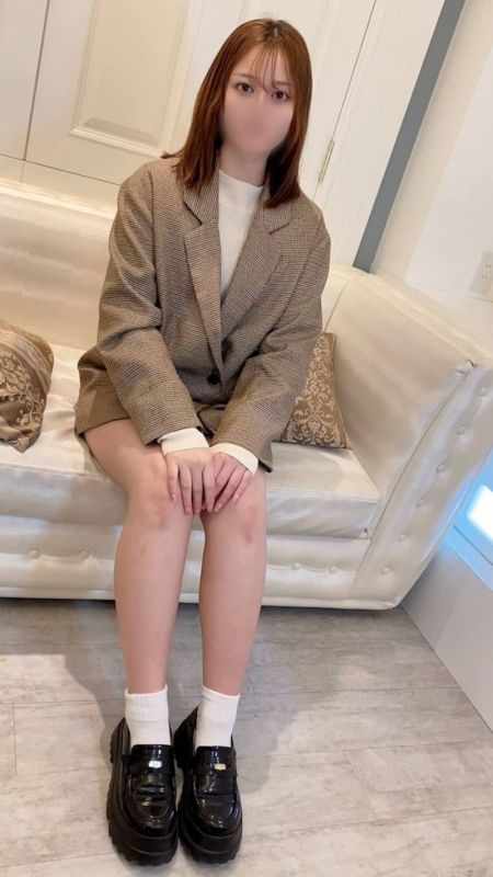 【個撮】ノリの良いミディアムヘアのオシャレ美女　いつの間にか裸にさせられ電マを押し当てられたらあっさりビクイキ。