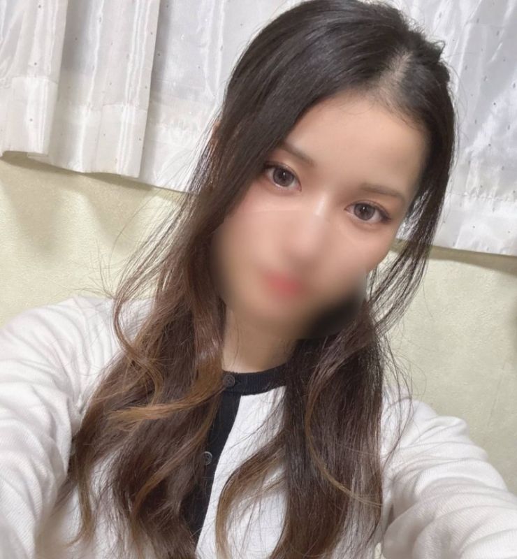 【完全素人】スレンダー美人中出しハメ。レビュー特典必須→ビ※/クを使用して巨根チンポで何度も悶絶させまくって大量顔射ハメ。