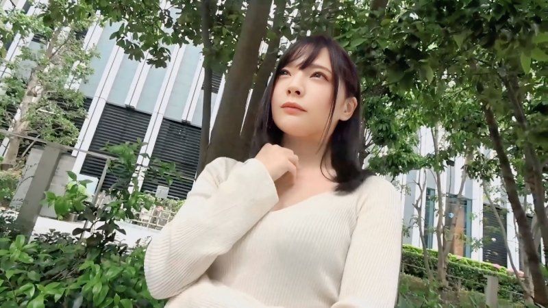 【期間限定980pt】スタイル、顔、オーラ、全てが異次元クラスの神美人に中出し＋ごっくん